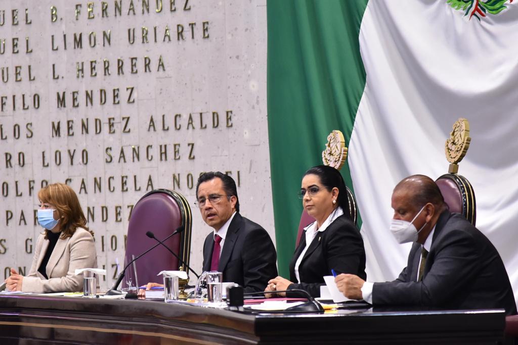 El gobernador Cuitláhuac García, comparece ante diputadas y diputados