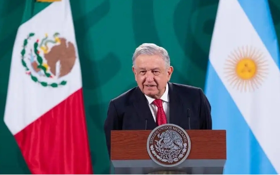 AMLO propone a gobernadores “pacto nacional” para no intervenir en elecciones