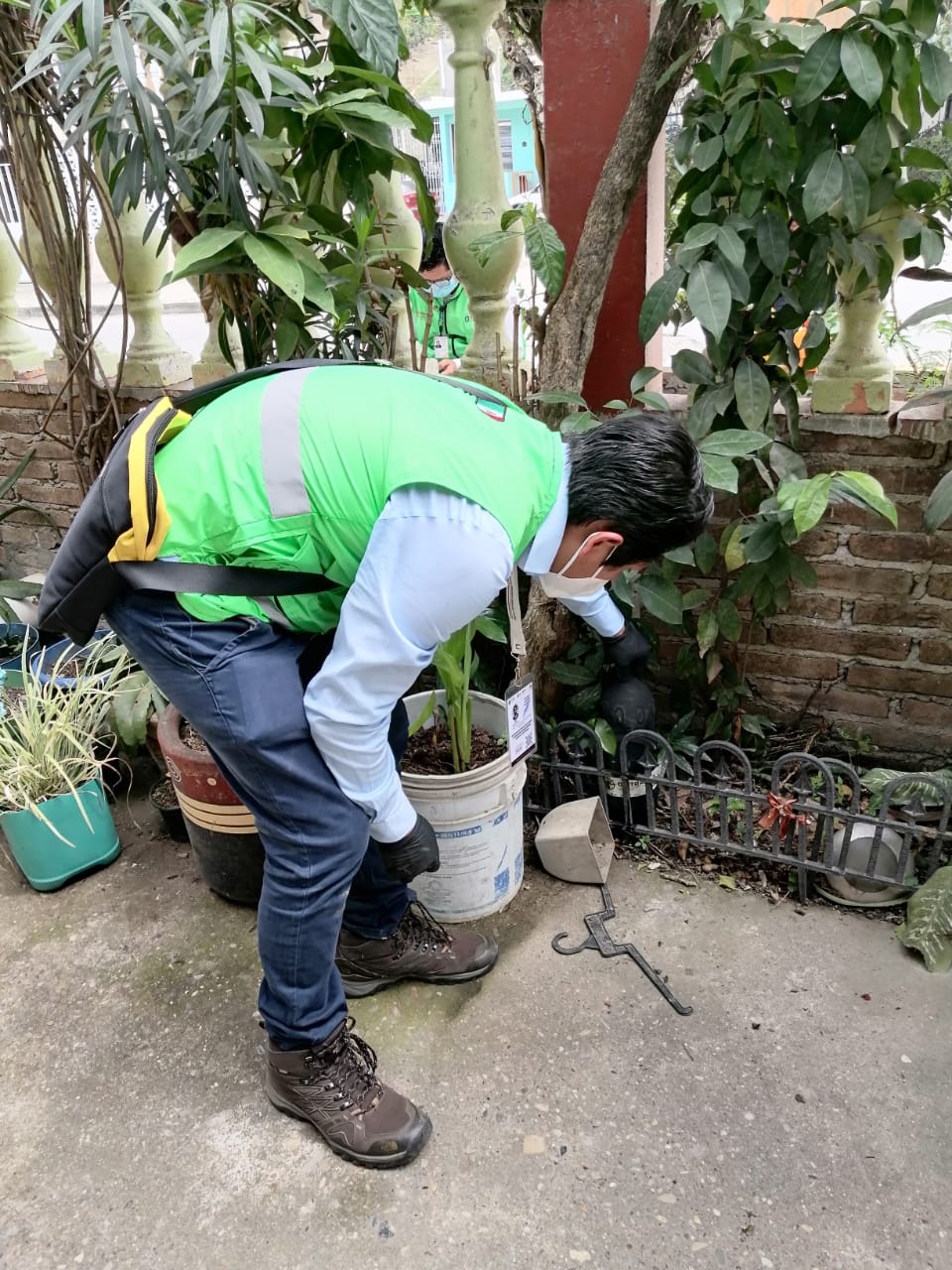 En Poza Rica, elimina Salud 10 toneladas de cacharros para evitar proliferación del dengue