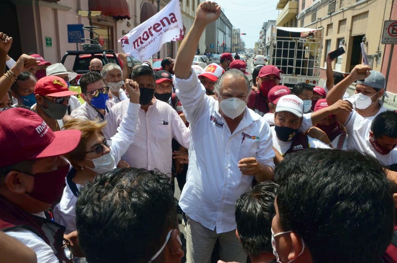 Con propuestas claras, Ricardo Exsome gana debate de la XEU