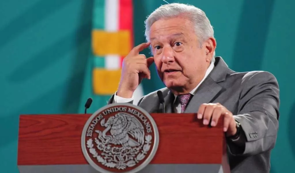 AMLO se burla de los presidenciables de la oposición