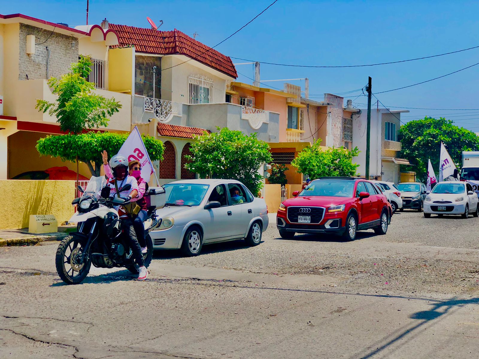 Rosa María Hernández se sube a la moto y encabeza Caravana por la Transformación