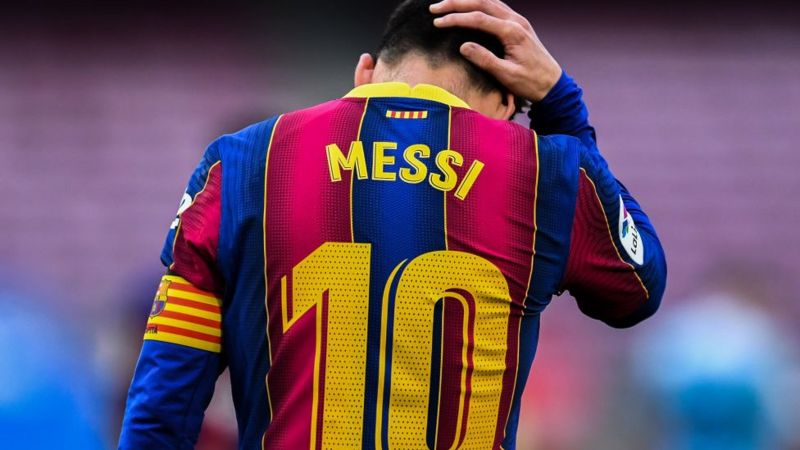 El Barcelona anuncia que Messi no renovará con el equipo «debido a obstáculos económicos y estructurales»