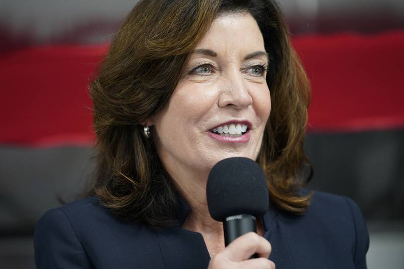 Kathy Hochul, la primera gobernadora de NY… y estos son sus retos