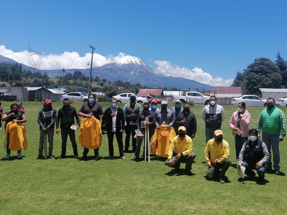 Capacita SEDEMA a 430 brigadistas en combate a incendios; les dota de herramientas y uniformes