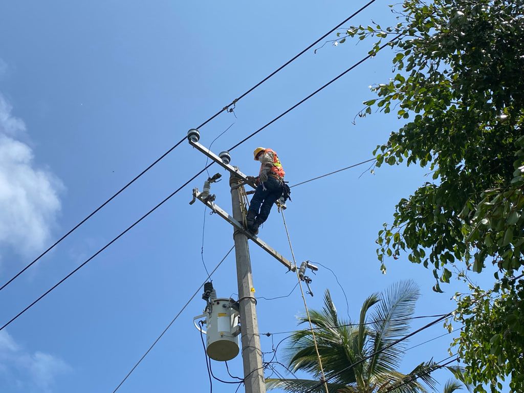 A más tardar este jueves queda restablecida la energía eléctrica al 100%: CFE