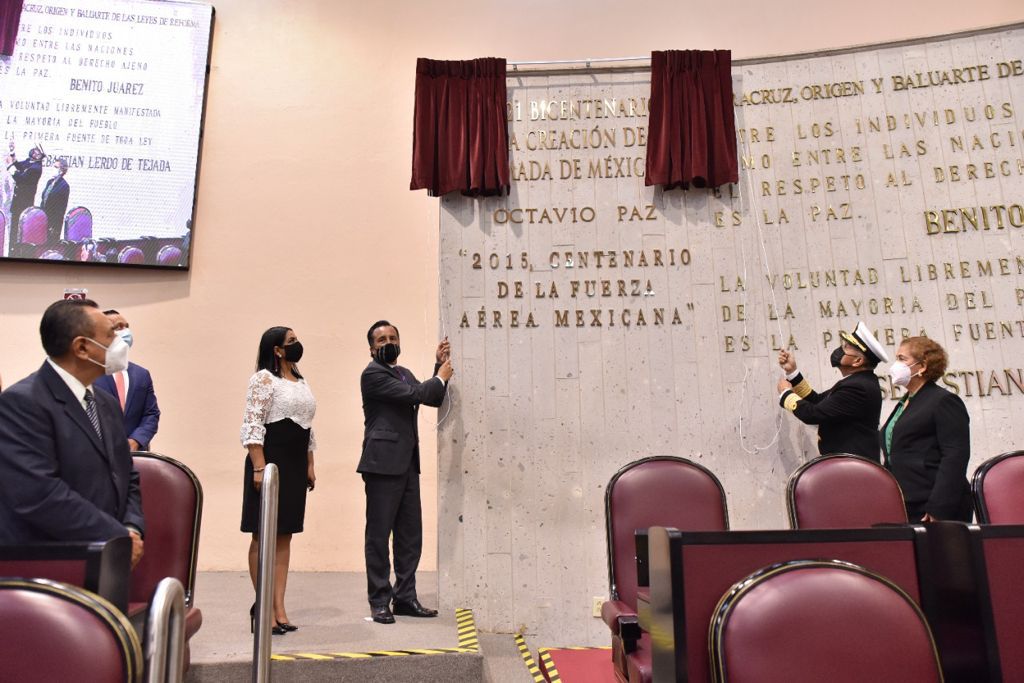 Rinde Congreso homenaje a Armada de México por bicentenario