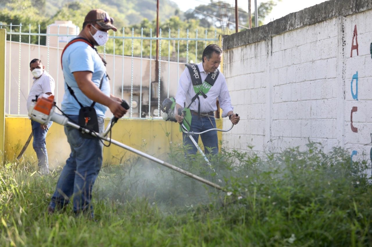 Encabeza Cuitláhuac García Tequio por mi Escuela, en La Orduña