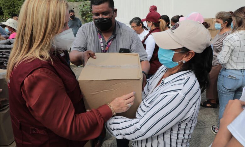 Continúa la distribución de insumos a población afectada por las intensas lluvias en Los Tuxtlas