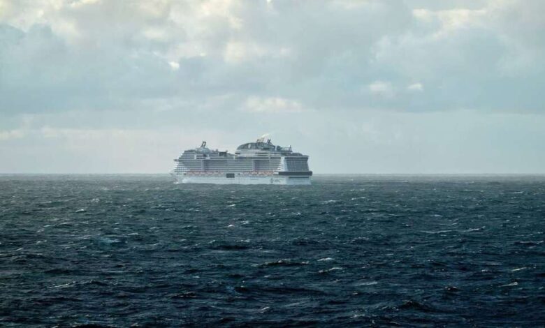 Mujer salta por la borda de un crucero en el Golfo de México