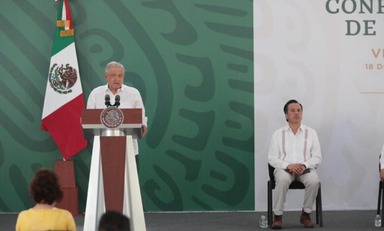 Celebra AMLO la democracia; no olvidemos que el soberano es el pueblo, afirma desde Veracruz