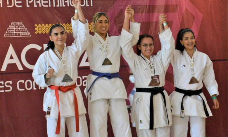 Encabeza Poza Rica karate de Juegos Estatales