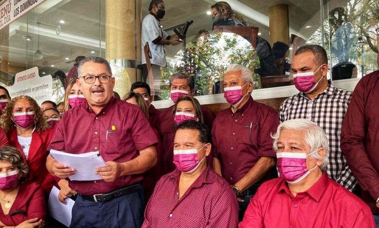 Con el color vino, «Reivindicación Democrática Magisterial» del SNTE 32 inició campaña en favor del voto; «arrasaremos en la elección»: Enrique Velázquez