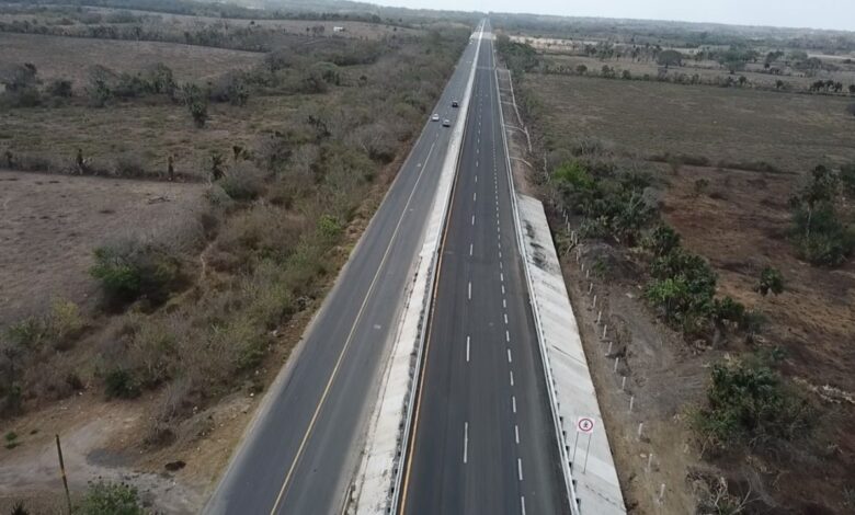 Arriban AMLO y Cuitláhuac al recorrido de supervisión de la carretera Poza Rica-Ozuluama