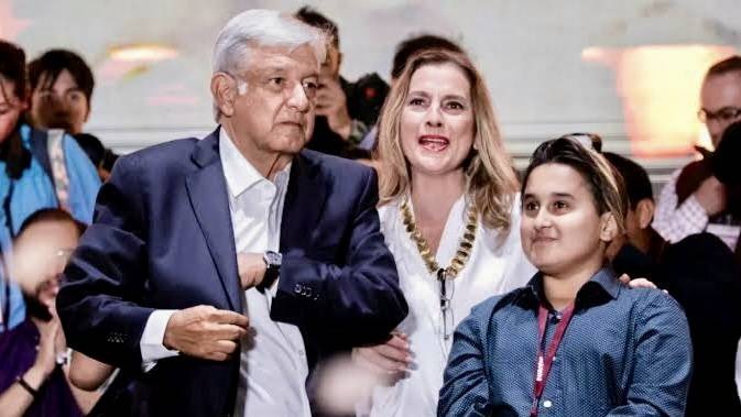 AMLO Y Beatriz Gutiérrez celebran los 15 años de Jesús Ernesto