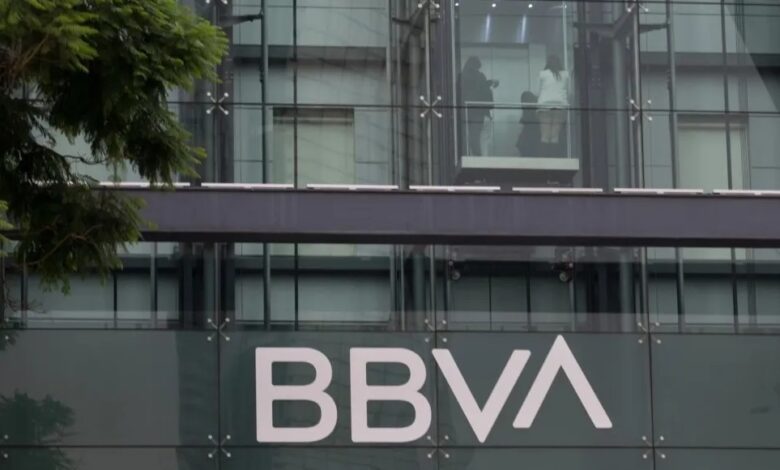 ¿Te pasó? Usuarios de BBVA reportan depósitos sorpresa; fue “un error humano”: banco