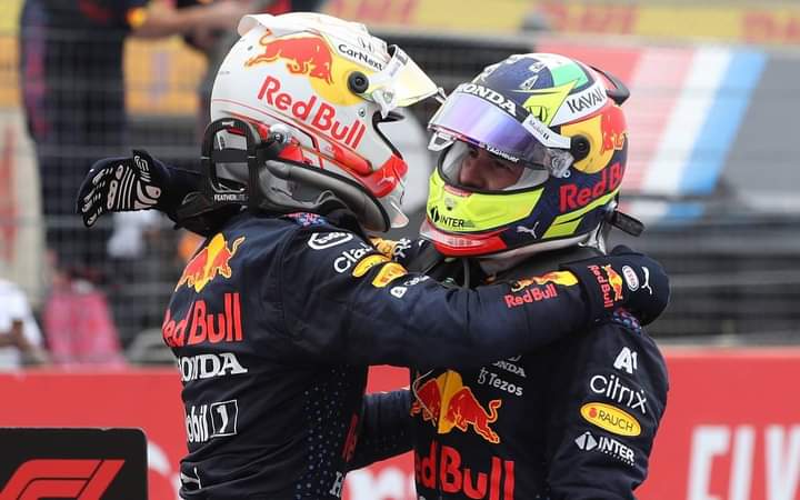 ¿Por qué Red Bull ordenó a Checo Pérez dejar pasar a Verstappen? Lo que dijo Horner