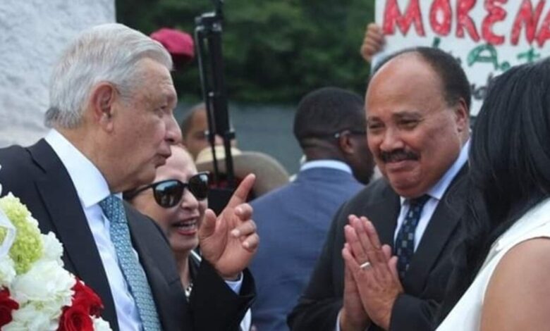 «Sí se puede llevar a cabo una transformación»: AMLO a migrantes en memorial de Martín Luther King