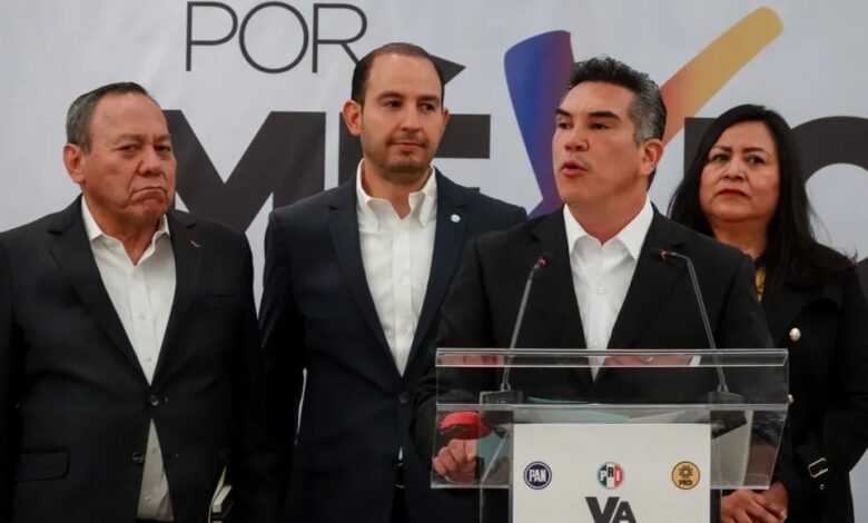 Los líderes de PRI, PAN y PRD se exhiben unidos, en medio del vendaval contra “Alito”