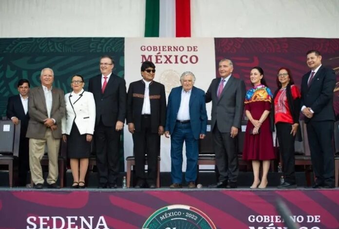 AMLO presenta plan de paz global y homenajea a líderes históricos de la izquierda