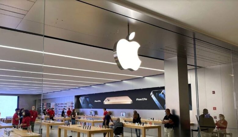 Brasil multa a Apple y le prohíbe vender los iPhone sin cargador