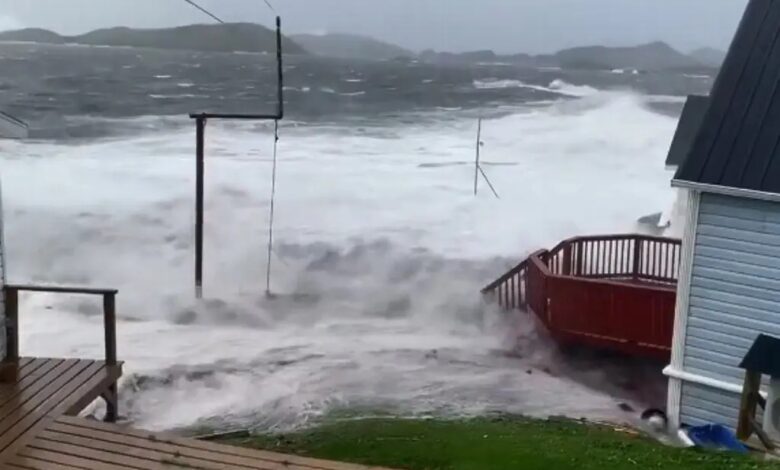 Tormenta ‘Fiona’ golpea costa este de Canadá; deja a casi medio millón de casas sin luz