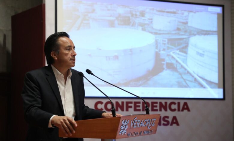 Refinería Lázaro Cárdenas alcanzó récord de producción de 170 mil barriles diarios: Gobernador