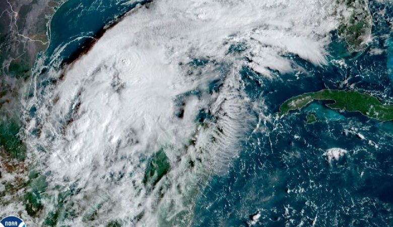 Alerta por lluvias en costa sur del Golfo de México por Karl