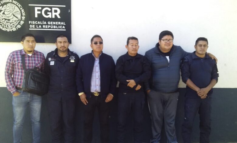 Libres policías veracruzanos acusados de robo de mercancía en Puebla.