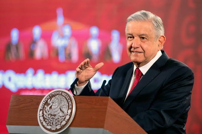 “Logramos reformas con distintivo de honestidad”; AMLO conmemora aniversario de la constitución