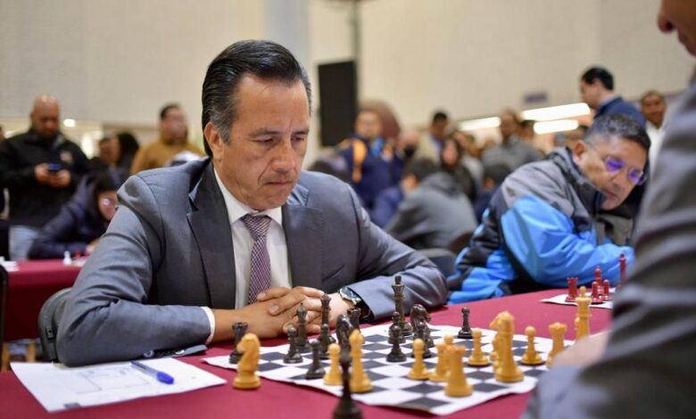 Inaugura Gobernador, Primer Torneo de Ajedrez interdependencias