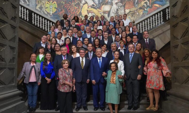 Tanya Carola Viveros Cházaro rinde protesta como senadora de la República