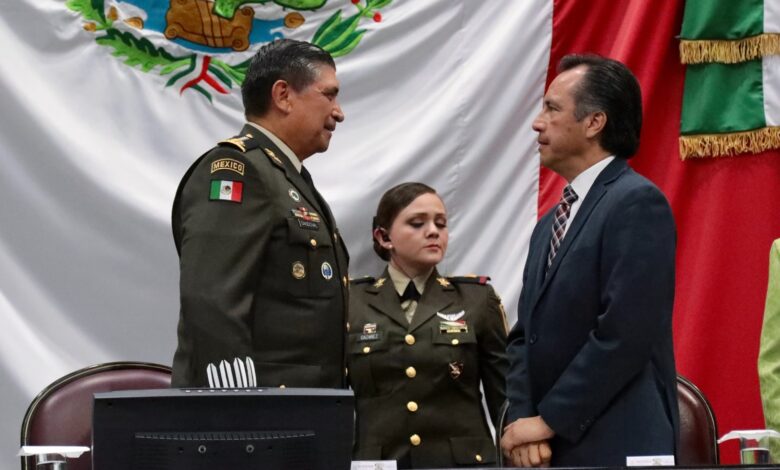 Heroico Colegio Militar, inscrito con letras doradas en la memoria histórica de Veracruz