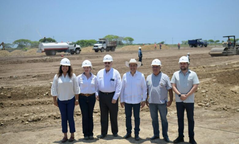 Así va la construcción sel Hospital de Nautla; Cuitláhuac lo supervisa