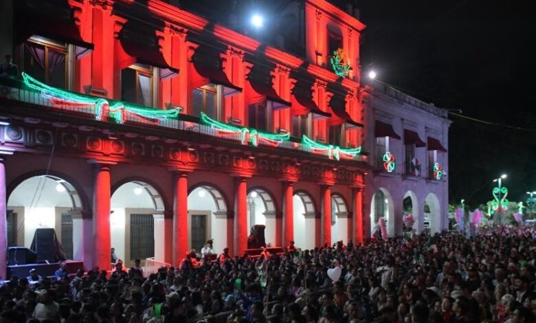 Más de 25 mil asistentes a la Plaza Lerdo para dar el Grito: Cuitláhuac García