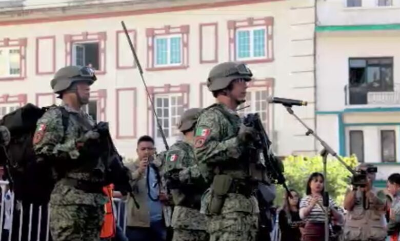 Más de 3 mil personas participaron en el desfile por la Revolución Mexicana