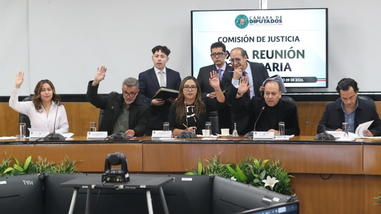 Comisión de Justicia aprobó tipificar como delito la suplantación de identidad digital