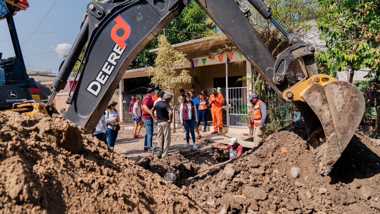 AVANZAN TRABAJOS DE REHABILITACIÓN DE DRENAJE EN DIVERSOS SECTORES DE POZA RICA